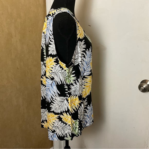 Crown & Ivy Blackmulti Icon Peasant Sleeveless Shirt. Size:L - Picture 7 of 7